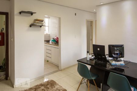 Sala de apartamento para alugar com 2 quartos, 56m² em Horto Florestal, Belo Horizonte