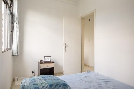 Quarto 1 de apartamento para alugar com 2 quartos, 56m² em Horto Florestal, Belo Horizonte