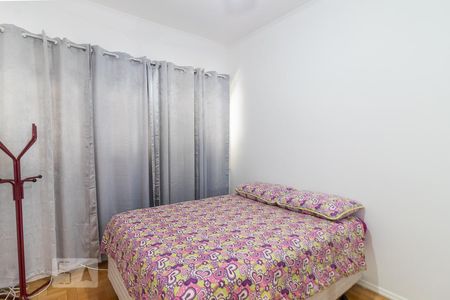 Quarto 1 de apartamento para alugar com 2 quartos, 72m² em Rio Branco, Porto Alegre