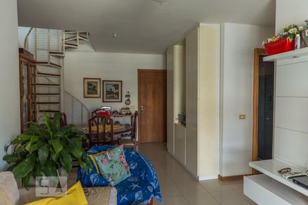 Sala 1 de apartamento para alugar com 4 quartos, 194m² em Jacarepaguá, Rio de Janeiro