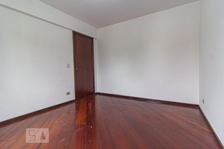 Quarto 1 de apartamento para alugar com 1 quarto, 48m² em Vila Izabel, Curitiba