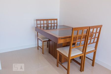 Sala de apartamento para alugar com 2 quartos, 50m² em Jardim Henriqueta, Taboão da Serra