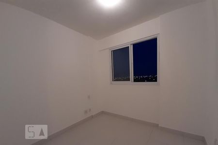 Quarto 1 de apartamento para alugar com 2 quartos, 52m² em Samambaia Sul (samambaia), Brasília