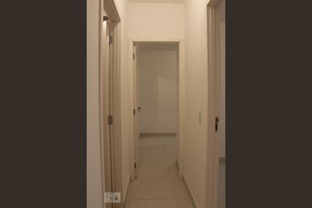 Corredor de apartamento para alugar com 2 quartos, 52m² em Samambaia Sul (samambaia), Brasília