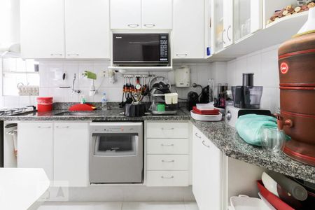 Cozinha de apartamento para alugar com 3 quartos, 80m² em Indianópolis, São Paulo