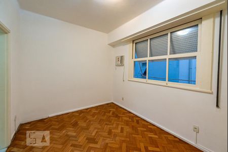 Quarto de kitnet/studio à venda com 1 quarto, 52m² em Copacabana, Rio de Janeiro