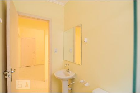 Banheiro de apartamento à venda com 1 quarto, 44m² em Menino Deus, Porto Alegre