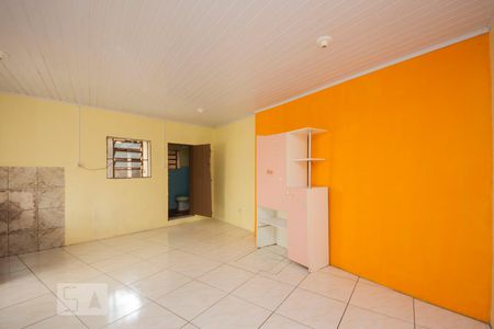 Sala / Quarto / Cozinha de casa para alugar com 1 quarto, 30m² em Passo das Pedras, Porto Alegre