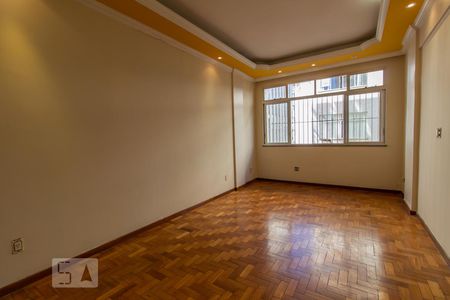 Apartamento à venda com 200m², 3 quartos e sem vagaSala