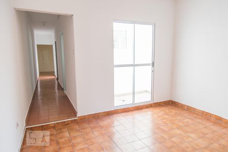 Sala de casa para alugar com 2 quartos, 80m² em Vila Santa Virginia, São Paulo