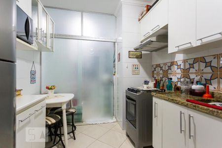 Apartamento à venda com 59m², 2 quartos e 2 vagas Apartamento à venda com 59m², 2 quartos e 2 vagasCozinha