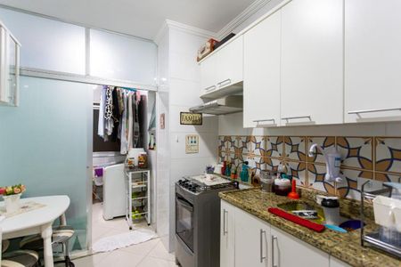 Apartamento à venda com 59m², 2 quartos e 2 vagas Apartamento à venda com 59m², 2 quartos e 2 vagasCozinha
