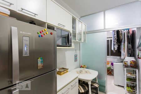 Apartamento à venda com 59m², 2 quartos e 2 vagas Apartamento à venda com 59m², 2 quartos e 2 vagasCozinha
