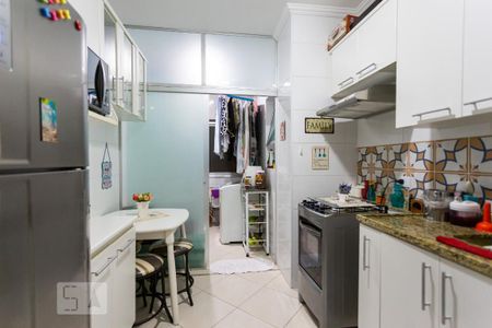 Apartamento à venda com 59m², 2 quartos e 2 vagas Apartamento à venda com 59m², 2 quartos e 2 vagasCozinha