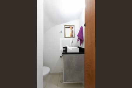 Lavabo de casa de condomínio para alugar com 2 quartos, 77m² em Itaquera, São Paulo