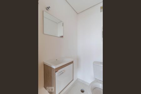 Lavabo de apartamento para alugar com 3 quartos, 102m² em Vila Isa, São Paulo