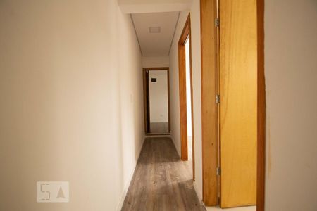 Corredor de apartamento para alugar com 2 quartos, 60m² em Vila Isa, São Paulo