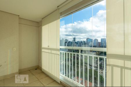 Varanda de kitnet/studio à venda com 1 quarto, 49m² em Vila Cordeiro, São Paulo