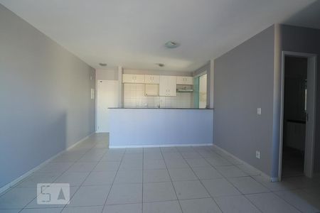 Apartamento à venda com 75m², 2 quartos e 2 vagasSala