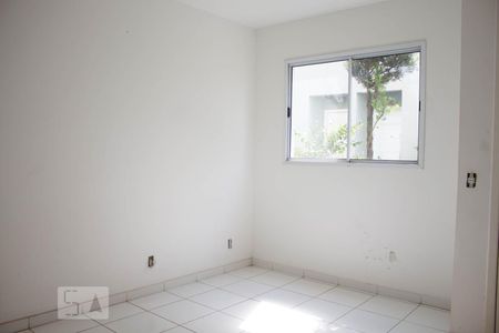 Sala de casa de condomínio para alugar com 2 quartos, 90m² em Vila Santa Clara, São Paulo
