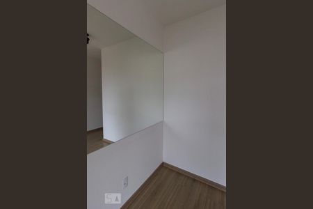 Detalhe Sala de apartamento para alugar com 2 quartos, 47m² em Jardim Ester Yolanda, São Paulo