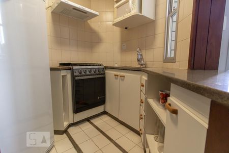 Studio - Cozinha de kitnet/studio para alugar com 1 quarto, 55m² em Lourdes, Belo Horizonte