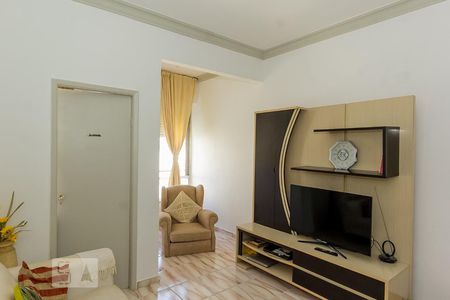 Apartamento à venda com 80m², 2 quartos e sem vagaSala