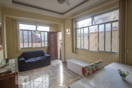 Sala de casa à venda com 5 quartos, 289m² em Ramos, Rio de Janeiro