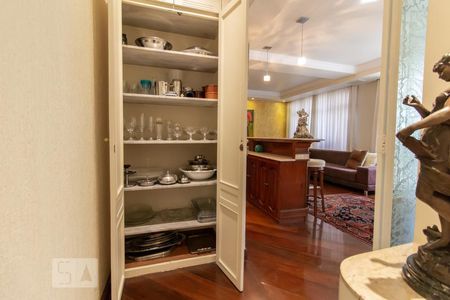 Sala 1 - Armário de apartamento à venda com 4 quartos, 170m² em Lourdes, Belo Horizonte