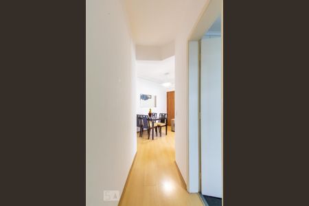 Corredor de apartamento à venda com 1 quarto, 40m² em Vila Andrade, São Paulo