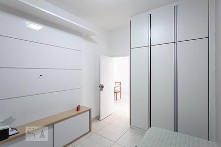 Quarto de apartamento para alugar com 2 quartos, 73m² em Funcionários, Belo Horizonte