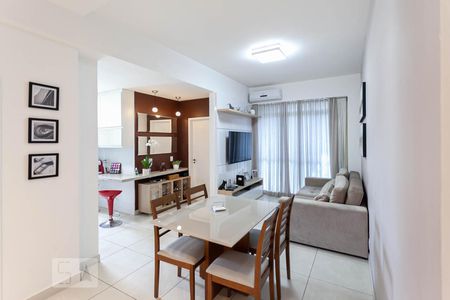 Sala de apartamento para alugar com 2 quartos, 73m² em Funcionários, Belo Horizonte