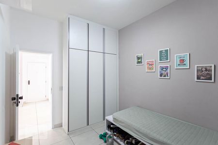 Quarto de apartamento para alugar com 2 quartos, 73m² em Funcionários, Belo Horizonte