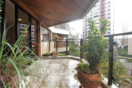 Varanda de apartamento à venda com 4 quartos, 192m² em Vila Andrade, São Paulo