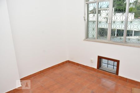 Quarto 1 de apartamento à venda com 2 quartos, 60m² em Tauá, Rio de Janeiro