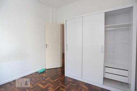 Quarto 1 de apartamento à venda com 2 quartos, 74m² em Copacabana, Rio de Janeiro