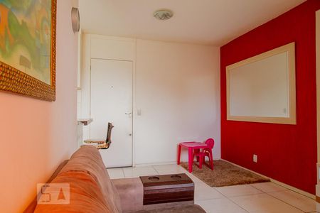 Sala de apartamento para alugar com 2 quartos, 50m² em Vargem Pequena, Rio de Janeiro