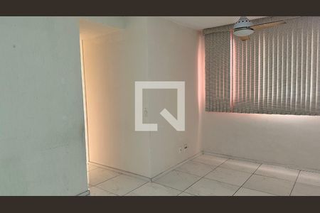 Sala de apartamento para alugar com 2 quartos, 50m² em Vargem Pequena, Rio de Janeiro