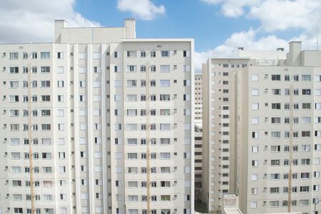 VISTA SALA de apartamento para alugar com 2 quartos, 44m² em Jardim Iris, São Paulo