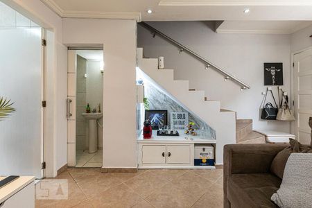 Sala de casa de condomínio para alugar com 2 quartos, 103m² em Vila Espanhola, São Paulo