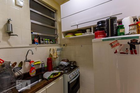 Cozinha de apartamento para alugar com 1 quarto, 45m² em Icaraí, Niterói