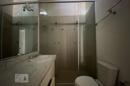 Casa de condomínio para alugar com 110m², 2 quartos e 2 vagas Casa de condomínio para alugar com 110m², 2 quartos e 2 vagasBanheiro