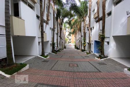 Casa de condomínio para alugar com 110m², 2 quartos e 2 vagas Casa de condomínio para alugar com 110m², 2 quartos e 2 vagasÁrea comum