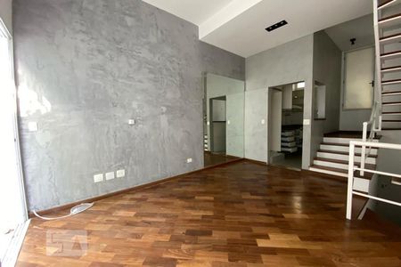 Sala de casa de condomínio à venda com 2 quartos, 110m² em Real Parque, São Paulo