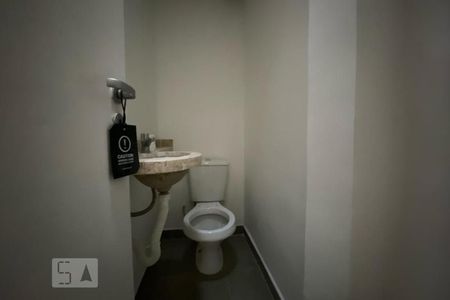 Casa de condomínio para alugar com 110m², 2 quartos e 2 vagas Casa de condomínio para alugar com 110m², 2 quartos e 2 vagasBanheiro de Serviço 1