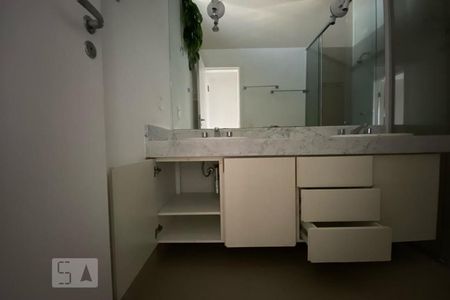 Casa de condomínio para alugar com 110m², 2 quartos e 2 vagas Casa de condomínio para alugar com 110m², 2 quartos e 2 vagasBanheiro