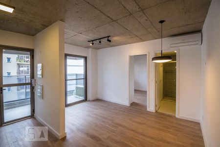Sala de kitnet/studio para alugar com 1 quarto, 40m² em Cambuí, Campinas