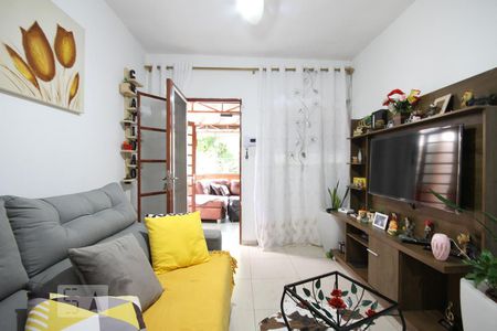 Sala de casa à venda com 4 quartos, 208m² em Vila Brasilina, São Paulo