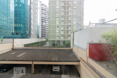 Vista Quarto 1 de apartamento à venda com 2 quartos, 103m² em Itaim Bibi, São Paulo