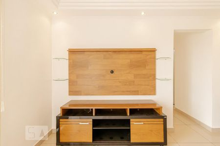 Sala de Estar de apartamento para alugar com 3 quartos, 72m² em Vila Firmiano Pinto, São Paulo